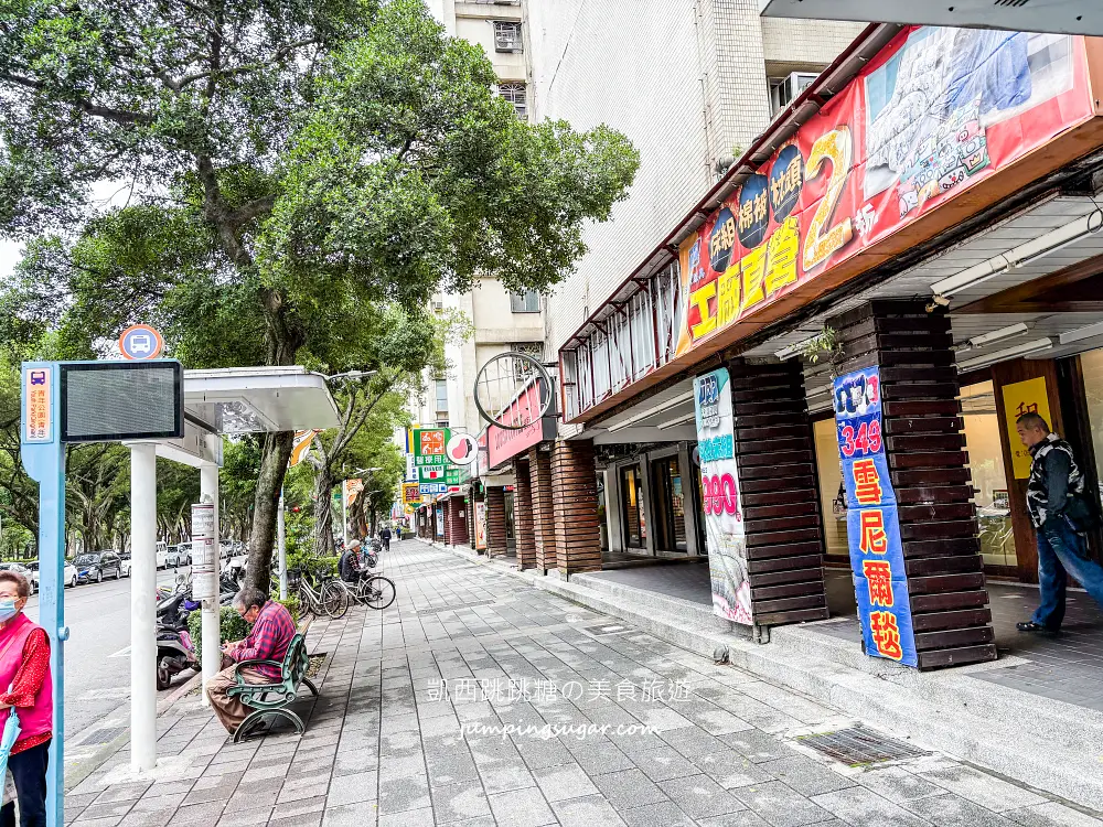 【萬華寢具廠拍】快閃活動只到12/2~精選萬用毯349元、棉被990元 ! 涼被枕頭買一送一! 地址:萬華區青年路12號(可刷卡/青年公園正對面)