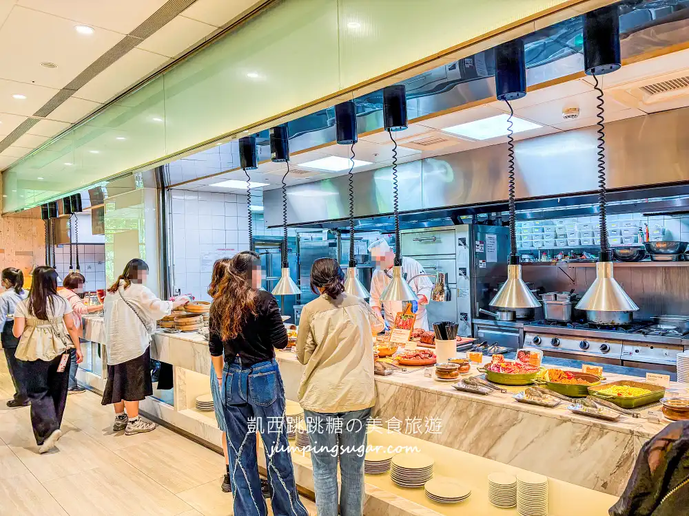 台北六福萬怡酒店【敘日全日餐廳】自助餐吃到飽，菜單價錢一次看！