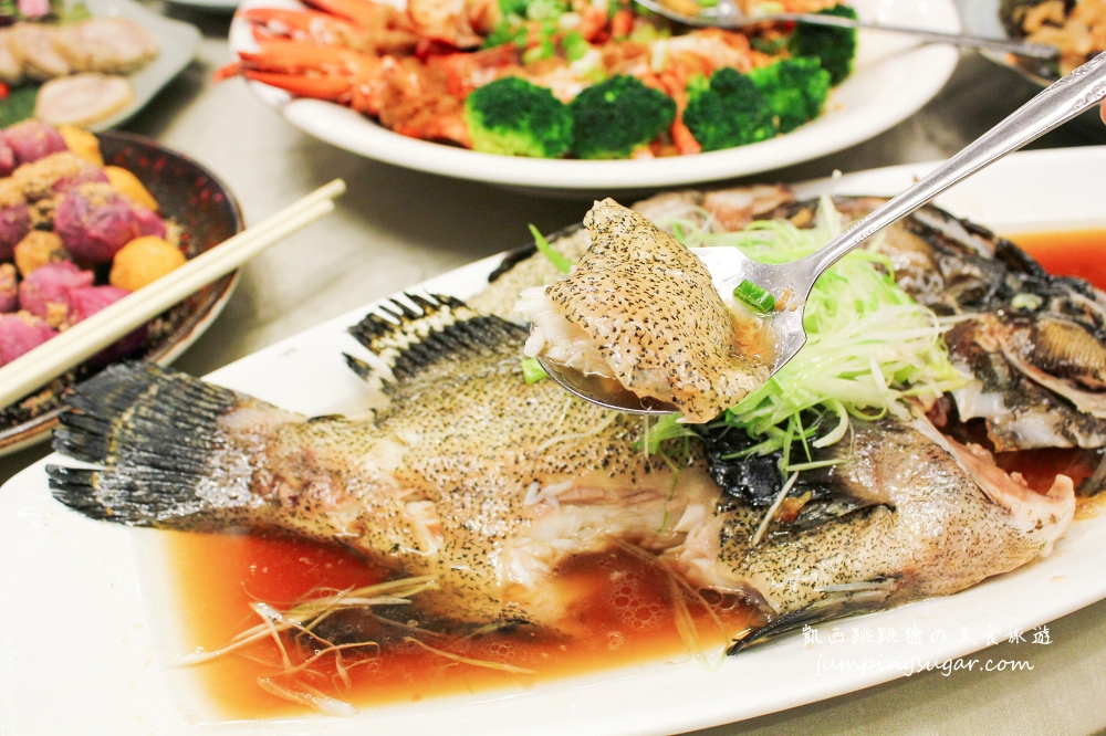 新莊晶宴會館-峇里斯莊園 · 新北平價婚宴會館推薦，菜色有龍蝦鮑魚一桌不用兩萬 !