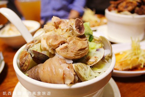 【台北善導寺美食】雙月食品社，油飯雞湯必點推薦(菜單價錢)