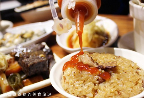 【台北善導寺美食】雙月食品社，油飯雞湯必點推薦(菜單價錢)