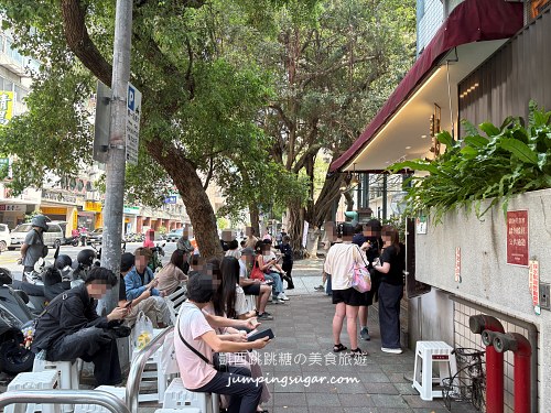 【台北善導寺美食】雙月食品社，油飯雞湯必點推薦(菜單價錢)