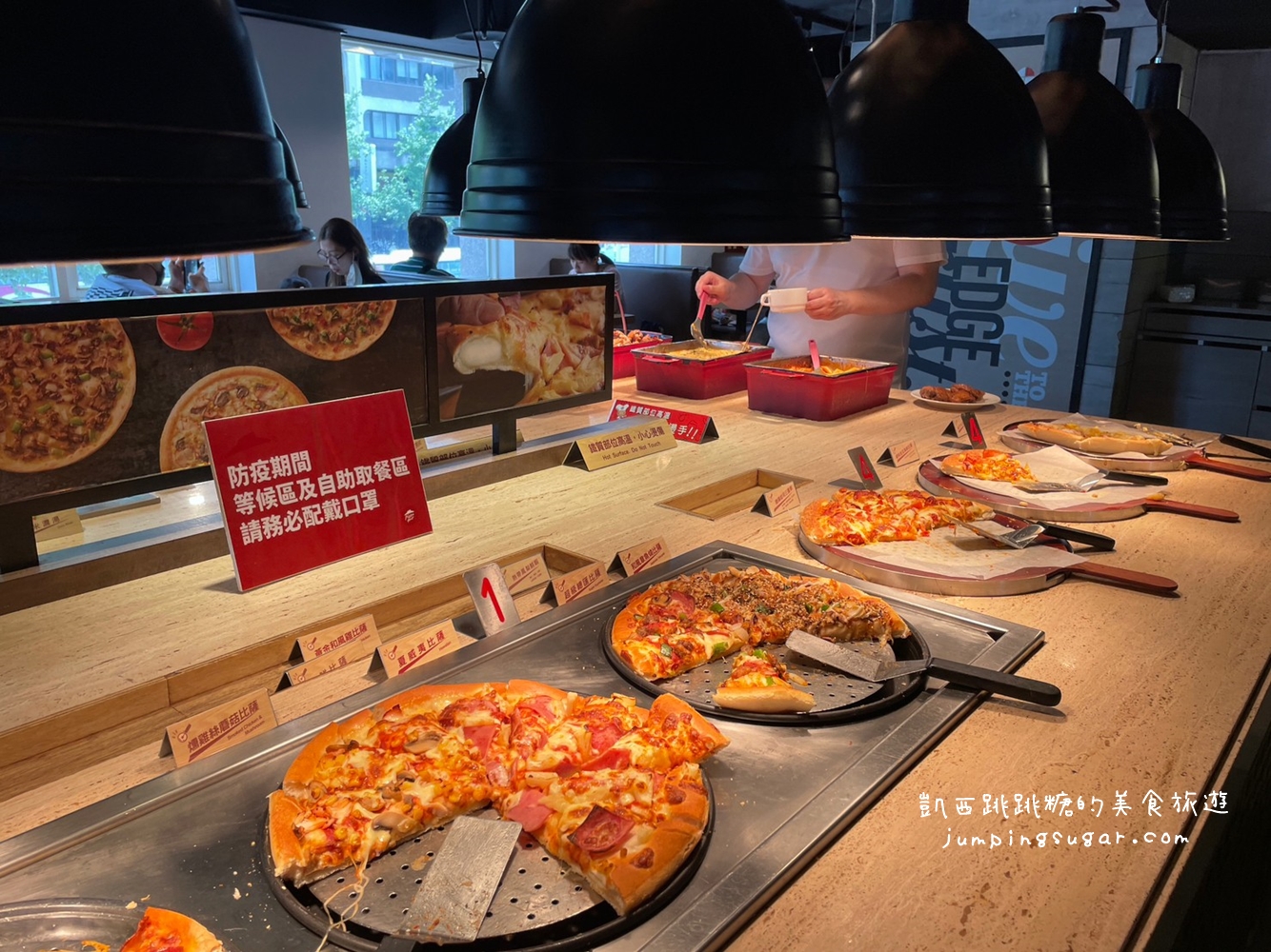 【Pizza Hut吃到飽】台北必勝客歡樂吧，披薩、烤雞無限吃只要400元(菜單價錢)
