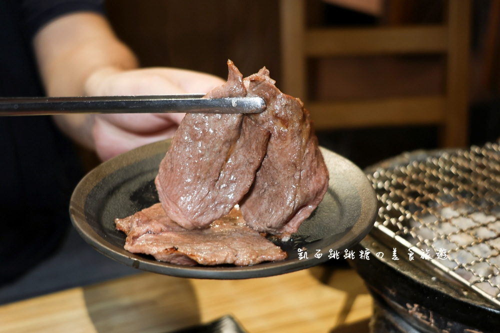 【蘆洲美食】燒肉屋~徐匯廣場旁好吃日式炭火烤肉 ! 小菜也很推薦（菜單）