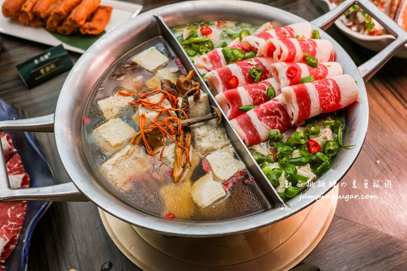 【中山區美食】青花驕麻辣鍋，新菜單上市「驕香松露菌菇鍋」、「青麻椒肥牛鍋」加碼升級 !