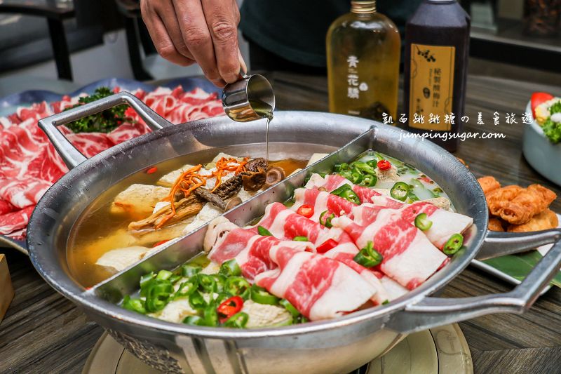 【中山區美食】青花驕麻辣鍋，新菜單上市「驕香松露菌菇鍋」、「青麻椒肥牛鍋」加碼升級 !