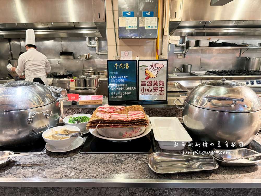 【礁溪長榮鳳凰酒店】宜蘭自助餐吃到飽，星巴克咖啡隨你喝 !