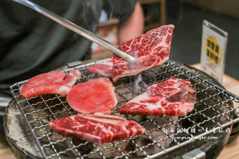 蘆洲超人氣燒肉屋，平價日式炭火烤肉，徐匯廣場捷運站旁（菜單價錢）