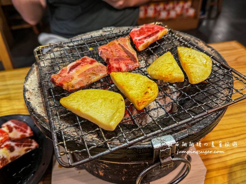 蘆洲超人氣燒肉屋，平價日式炭火烤肉，徐匯廣場捷運站旁（菜單價錢）