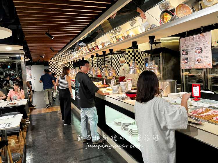 台北凱撒大飯店checkers自助餐吃到飽，3.5小時任你吃，多道海陸料理、威靈頓牛排無限供應