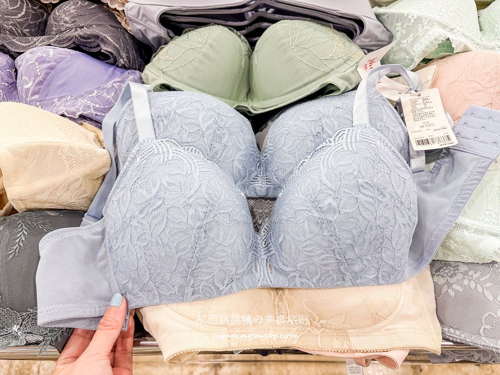 最後倒數 ! 全館買2送3 ! 黛安芬內衣特賣會,內褲5件888元 ! 快閃活動只到1/5~地址 : 台北市中山區南京東路三段77號(玫瑰夫人) 最後倒數 ! 全館買2送3 ! 黛安芬內衣特賣會,內褲5件888元 ! 快閃活動只到1/5~地址 : 台北市中山區南京東路三段77號(玫瑰夫人)