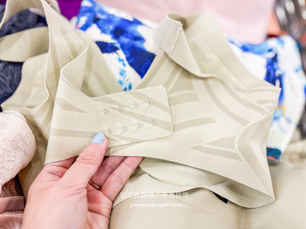 最後倒數 ! 全館買2送3 ! 黛安芬內衣特賣會,內褲5件888元 ! 快閃活動只到1/5~地址 : 台北市中山區南京東路三段77號(玫瑰夫人) 最後倒數 ! 全館買2送3 ! 黛安芬內衣特賣會,內褲5件888元 ! 快閃活動只到1/5~地址 : 台北市中山區南京東路三段77號(玫瑰夫人)