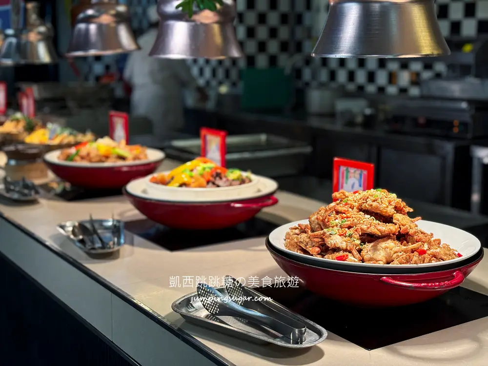 2026台北凱撒大飯店自助餐，150分鐘吃到飽，牛排三點蟹爽吃(菜單價錢)