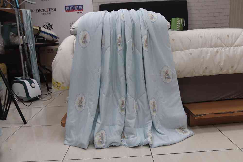 結束營業 ! 松山寢具全館出清49元起、枕頭買一送一；地址 : 台北市松山區八德路４段６８５號１樓(捷運松山站2號出口)