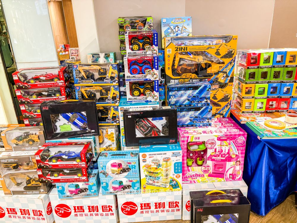 【天母大葉高島屋5樓】玩具童書教具只要39元起、兒童名牌服飾2.2折 ! 日期6/25-7/8 (快閃特賣只有15天)