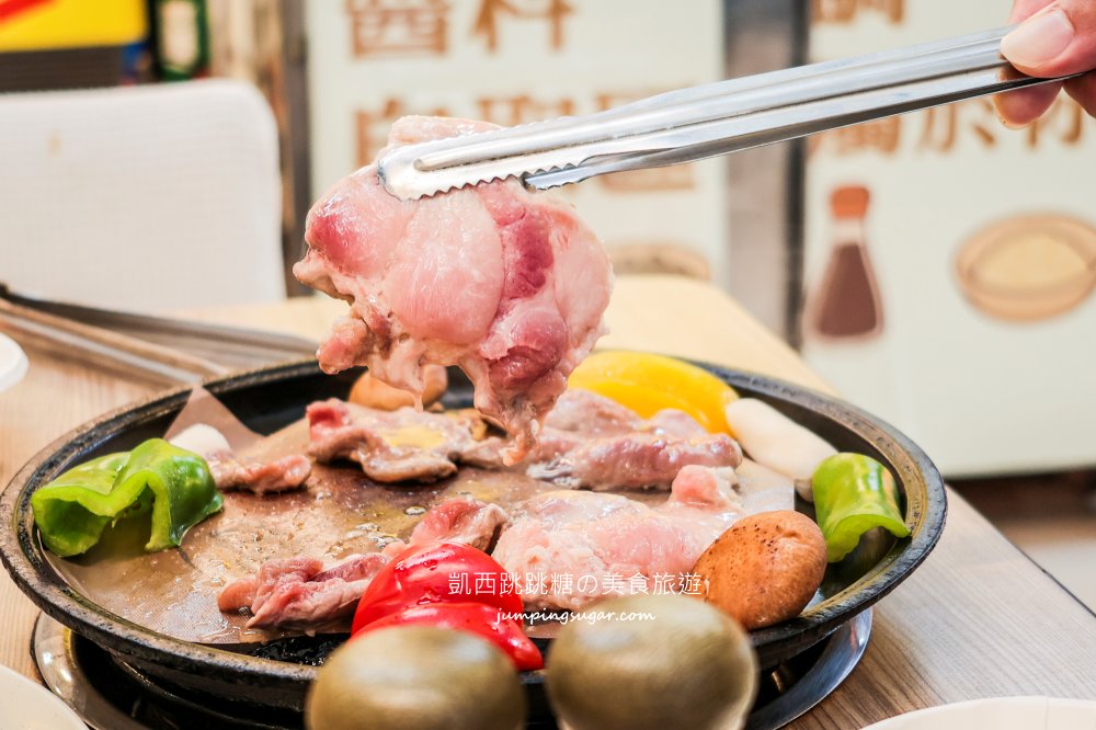 想肉了，台北信義區火烤兩吃吃到飽，一人500元有找 (菜單價錢)