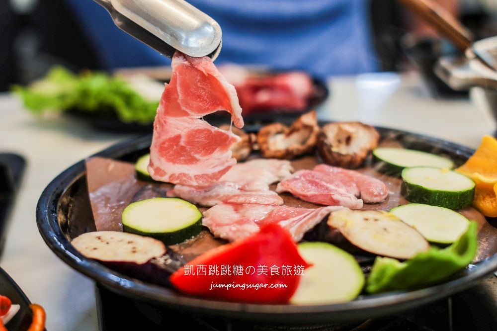 【淡水美食】烤大學 | 火鍋烤肉兩吃只要239元起 ! 免服務費(菜單價錢)