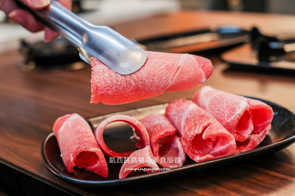 【淡水美食】烤大學 | 火鍋烤肉兩吃只要239元起 ! 免服務費(菜單價錢)