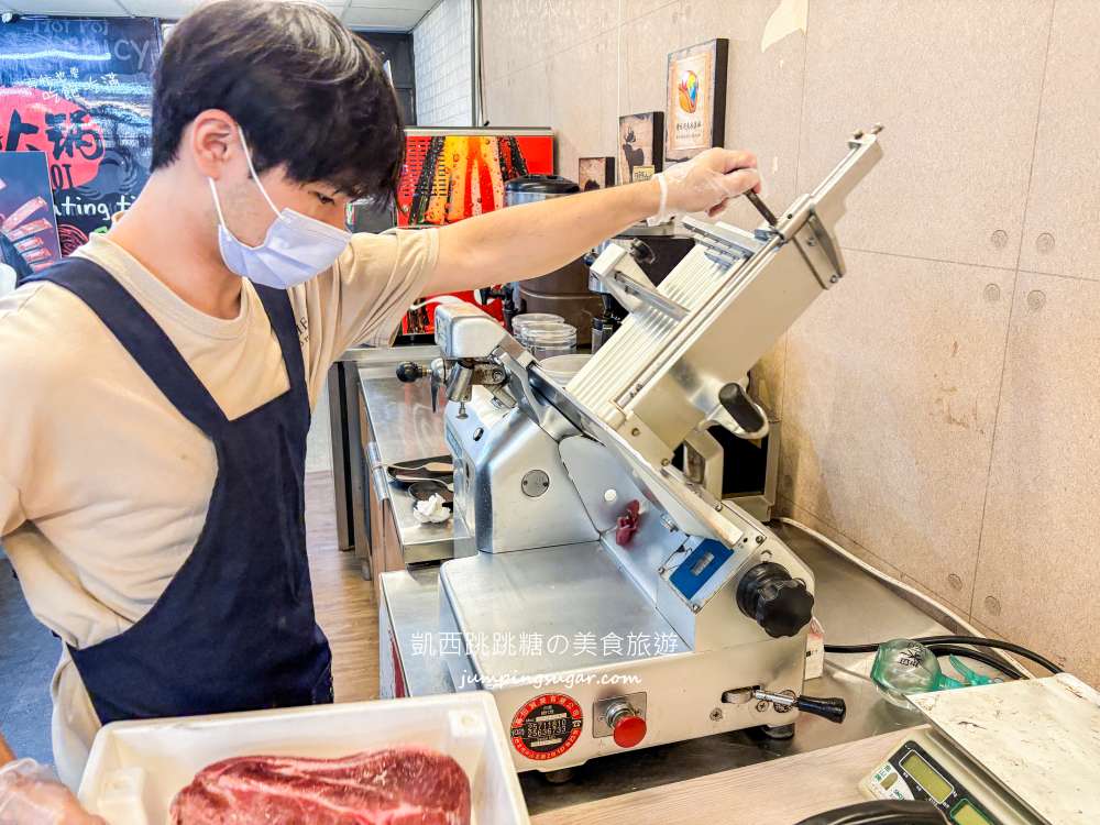 【淡水美食】烤大學 | 火鍋烤肉兩吃只要239元起 ! 免服務費(菜單價錢)