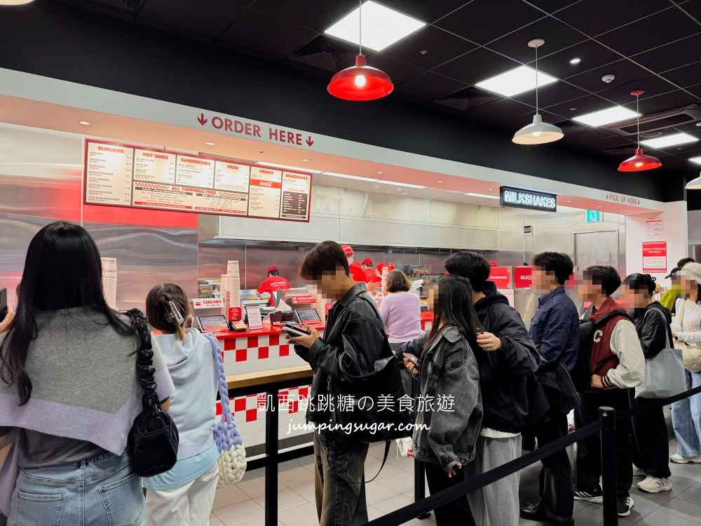 【首爾美食】Five Guys韓國必吃漢堡店！巨無霸份量+免費花生吃到飽(菜單價錢)