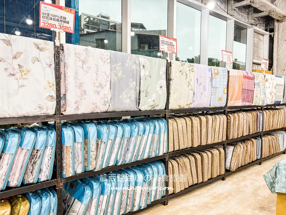 【南京東路】寢具快閃特賣會！只到9/14，精選床包299、枕頭350、床墊590元、涼被買一送一 ! 地址:台北南京東路三段77號(可刷卡)