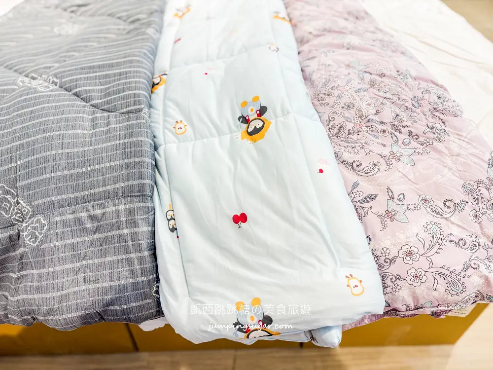 【三峽寢具廠拍】精選床包299、床墊590元、棉被990元 ! 枕頭毛毯買一送一! 快閃活動只到12/30~地址:三峽區民生街119號(三峽市場旁)