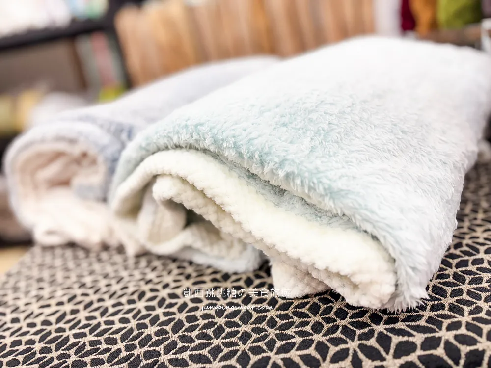 【台北信義區寢具廠拍】快閃活動只到3/29~精選四季毯349元、棉被990元 ! 涼被枕頭買一送一! 地址:台北市信義區松仁路216號(可刷卡/麥當勞對面) 【台北信義區寢具廠拍】快閃活動只到3/29~精選四季毯349元、棉被990元 ! 涼被枕頭買一送一! 地址:台北市信義區松仁路216號(可刷卡/麥當勞對面)