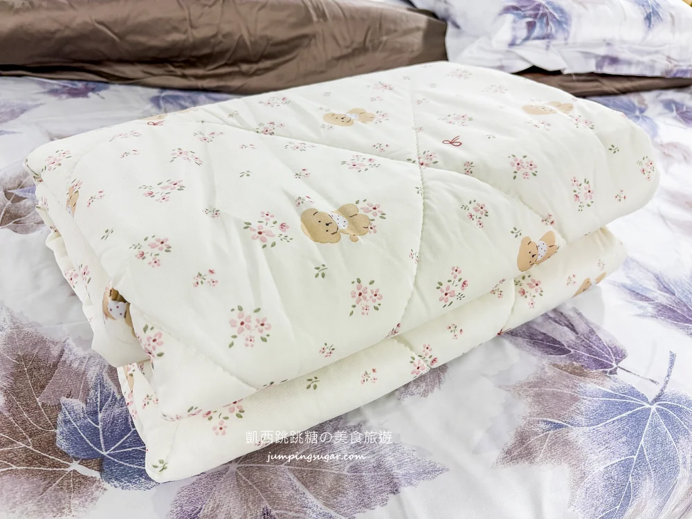 【台北延吉街寢具特賣】快閃活動只到5/24~天絲涼被、枕頭買一送一! 床墊590元 ! 地址:台北市松山區延吉街27-1號(可刷卡/福德涼麵斜對面)