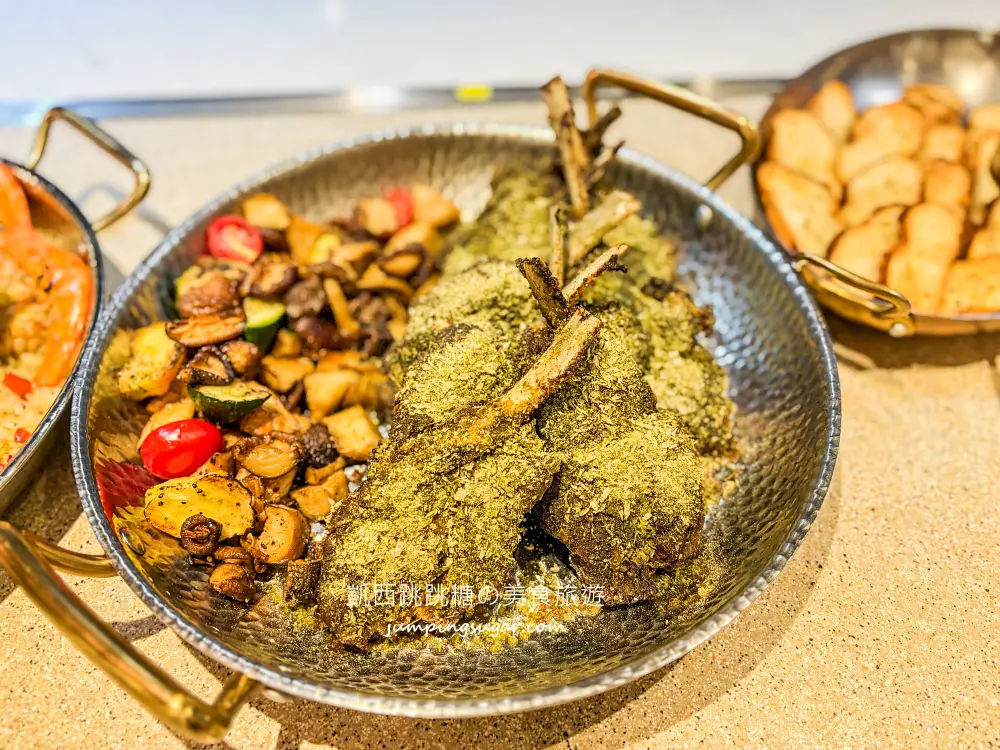 台北寒舍艾美酒店探索廚房~全新自助餐登場 ! 帝王蟹、龍蝦和牛任你吃 (菜單價錢)