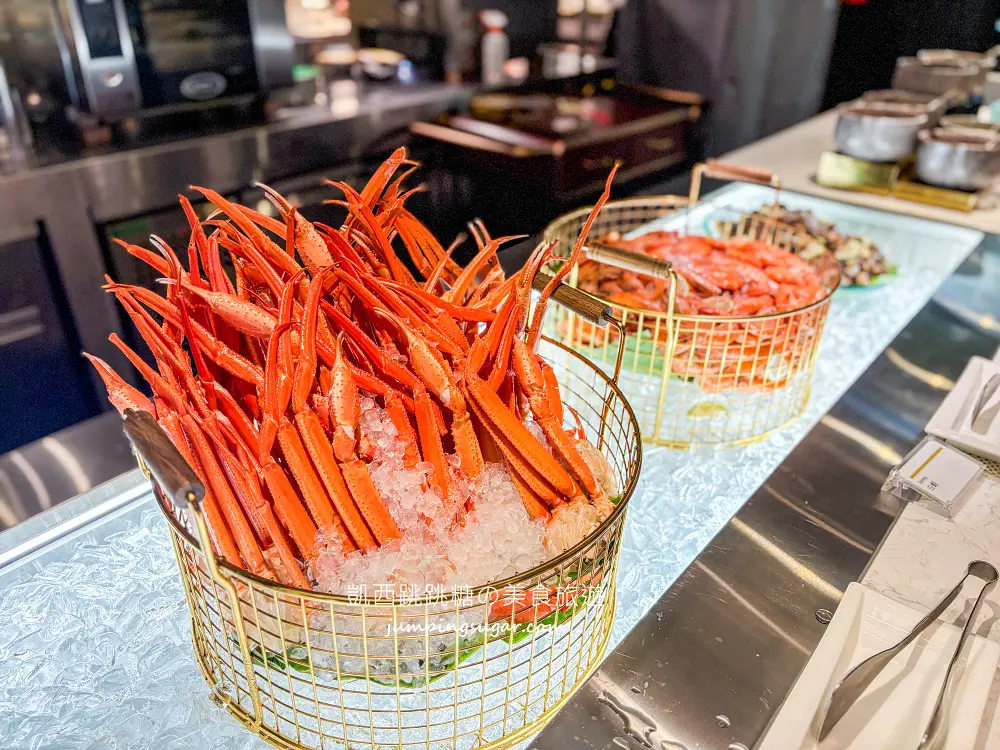 台北寒舍艾美酒店探索廚房~全新自助餐登場 ! 帝王蟹、龍蝦和牛任你吃 (菜單價錢)