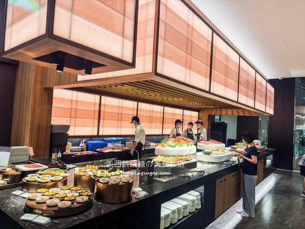 台北寒舍艾美酒店探索廚房~全新自助餐登場 ! 帝王蟹、龍蝦和牛任你吃 (菜單價錢)