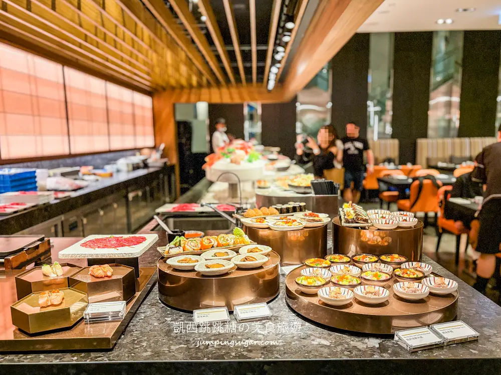 台北寒舍艾美酒店探索廚房~全新自助餐登場 ! 帝王蟹、龍蝦和牛任你吃 (菜單價錢)