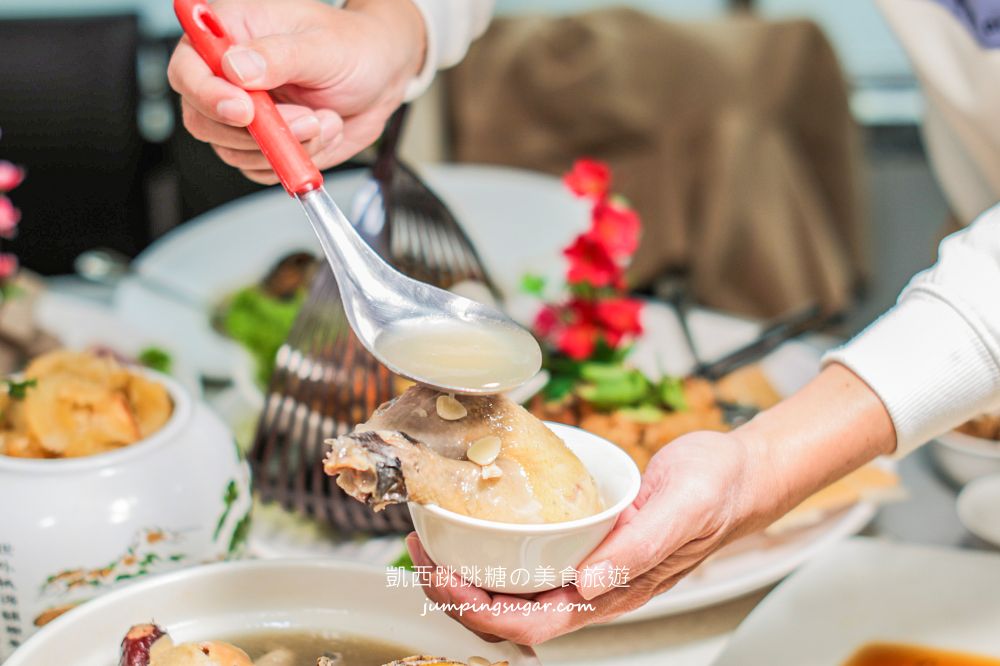 2026台北尾牙年菜外帶「宸軒園粵菜海鮮」必吃推薦脆皮雞、德國豬腳（菜單價錢）