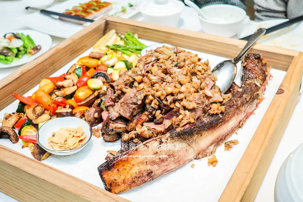 【南港車站美食】粵亮廣式料理，必吃推薦手工豆花、慢火戰斧牛 (菜單價錢)