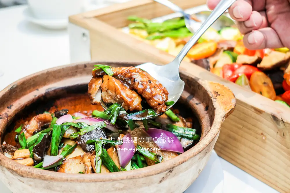 【南港車站美食】粵亮廣式料理，必吃推薦手工豆花、慢火戰斧牛 (菜單價錢)