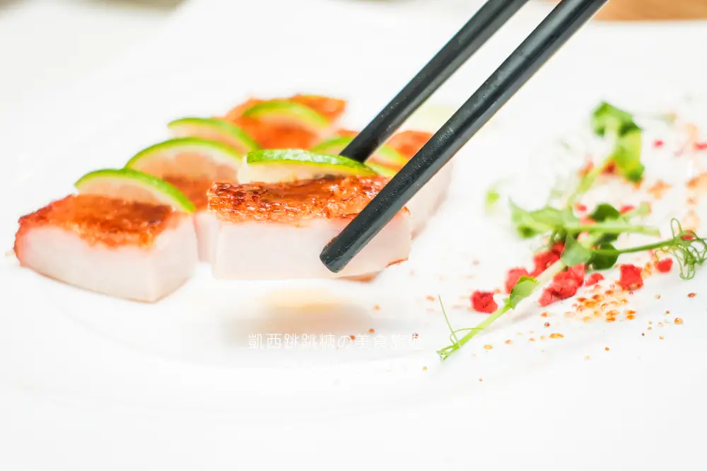 【南港車站美食】粵亮廣式料理，必吃推薦手工豆花、慢火戰斧牛 (菜單價錢)