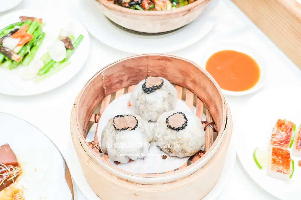 【南港車站美食】粵亮廣式料理，必吃推薦手工豆花、慢火戰斧牛 (菜單價錢)