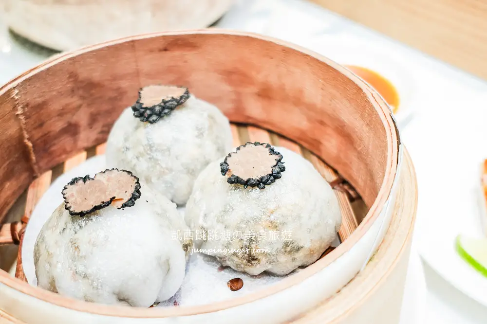 【南港車站美食】粵亮廣式料理，必吃推薦手工豆花、慢火戰斧牛 (菜單價錢)