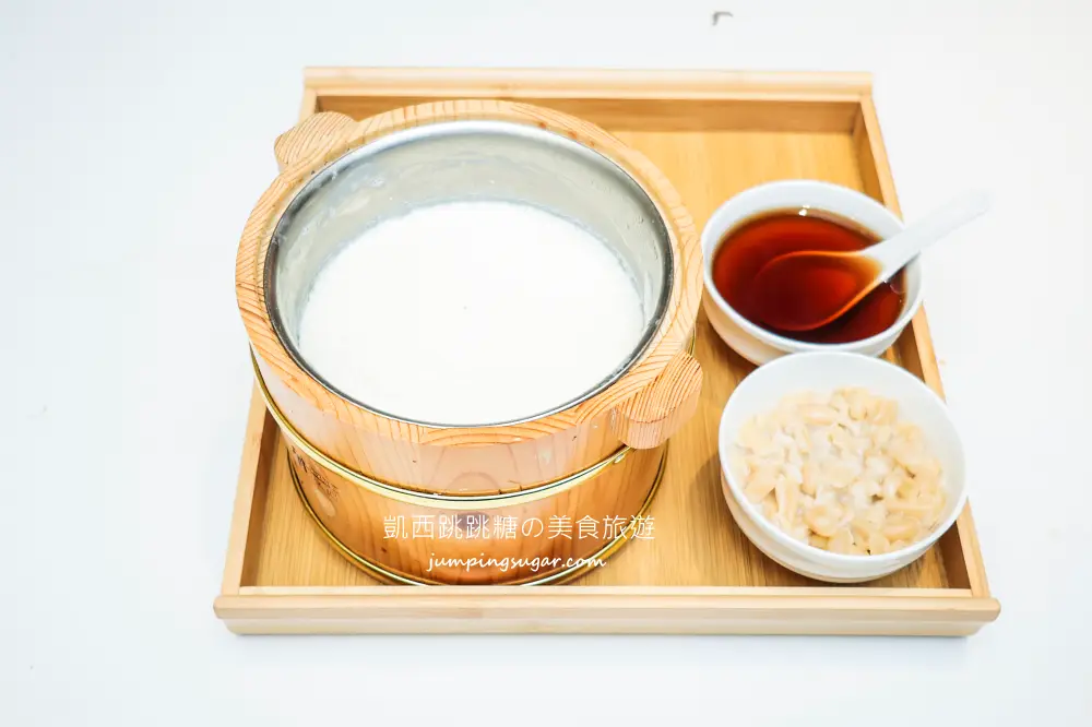 【南港車站美食】粵亮廣式料理，必吃推薦手工豆花、慢火戰斧牛 (菜單價錢)