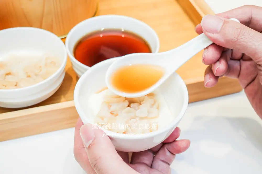 【南港車站美食】粵亮廣式料理，必吃推薦手工豆花、慢火戰斧牛 (菜單價錢)