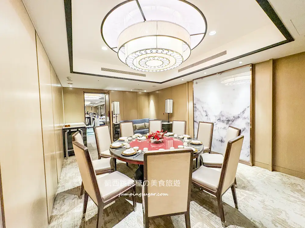 【南港車站美食】粵亮廣式料理，必吃推薦手工豆花、慢火戰斧牛 (菜單價錢)