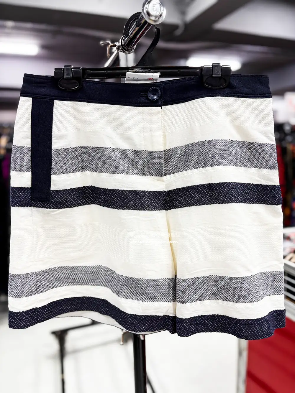 【大稻埕特賣會】最後清倉全面1折起 ! 可來登專櫃毛衣490元、羽絨外套990 ! 只有20天 ! 地址:台北民生西路300號5樓(寶雅樓上)