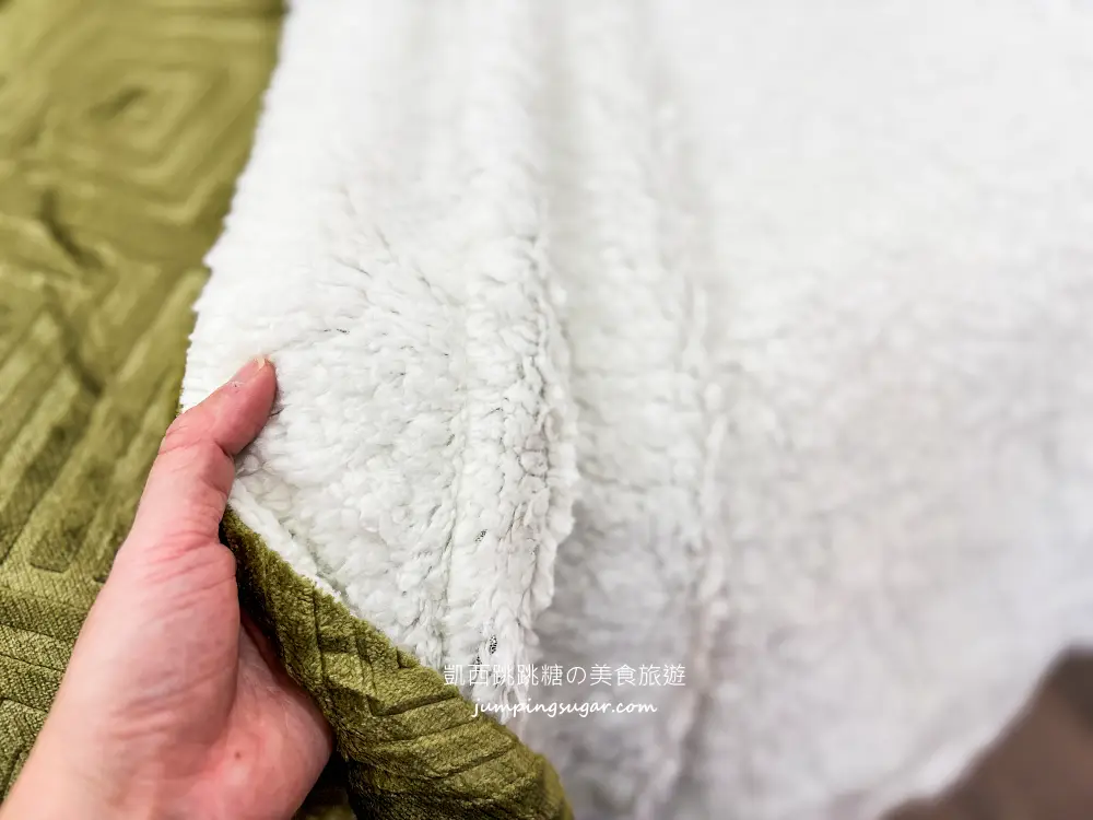 【新北蘆洲】限時快閃寢具廠拍~涼被枕頭買一送一! 毛毯特價349元、棉被990元 ! 只到4/13~地址:蘆洲中山一路40號(近徐匯中學站2號出口)