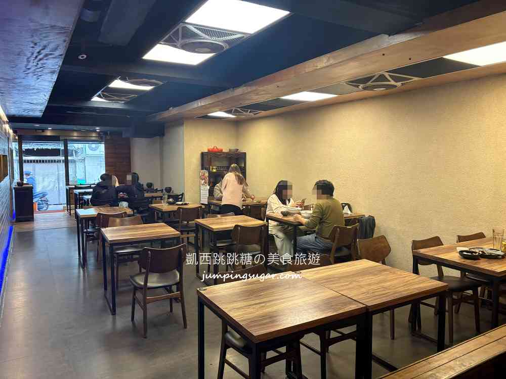 【忠孝復興美食】京北越南河粉麵包，一人不用200元就吃很飽(菜單價錢)