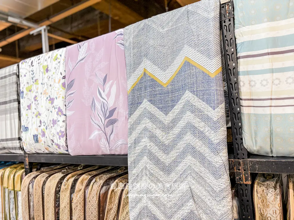 【林口寢具廠拍】只到2/10~枕頭兩個490元! 毛毯特價349元、棉被990元 ! 地址:林口區文化二路一段559號(宜得利旁) 【林口寢具廠拍】只到2/10~枕頭兩個490元! 毛毯特價349元、棉被990元 ! 地址:林口區文化二路一段559號(宜得利旁)