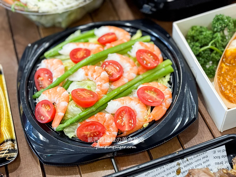 台中最狂海鮮市場！【阿布潘水產】龍蝦帝王蟹超划算!免費代客料理、當季新菜一次看