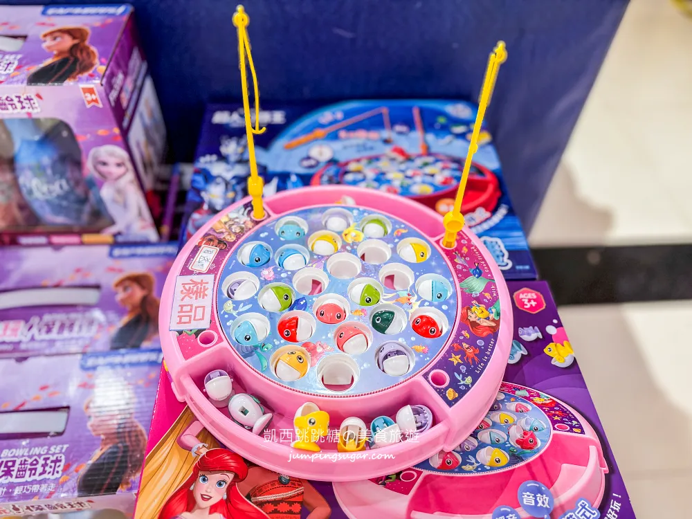 【中和環球購物中心4樓】兒童節快閃特賣會 ! 名牌童裝149起 ! 滿件再折扣 ! 童書教具玩具69折 ! 活動只到4/15 (只有20天)