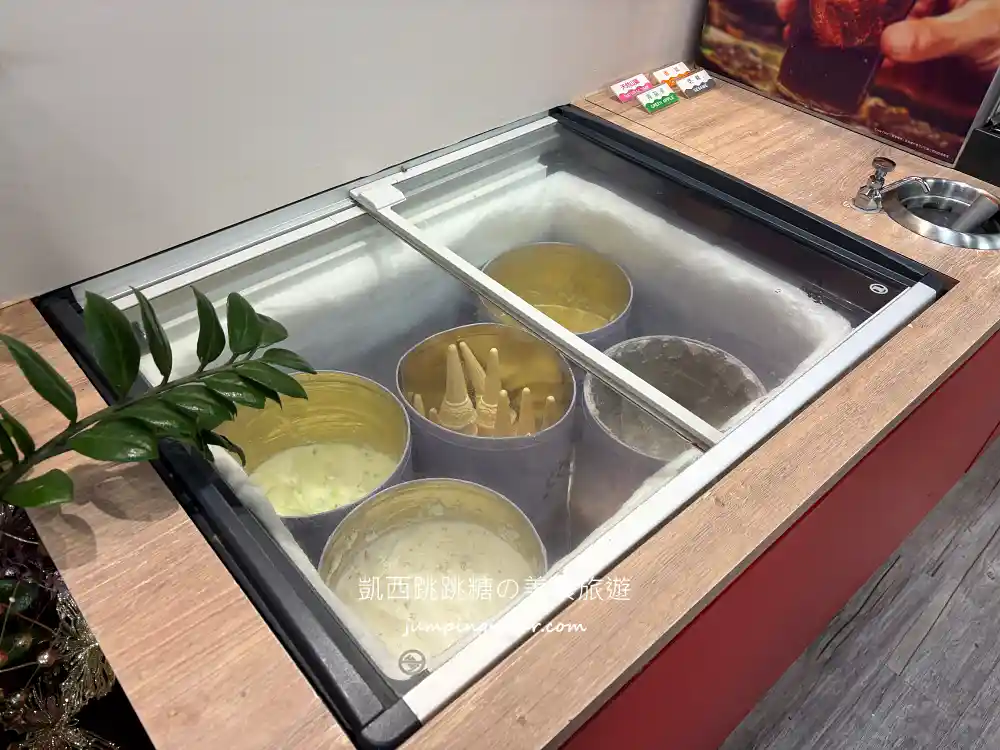 台北信義區平價火鍋,燒石鼎石頭小火鍋,一人只要170元吃到飽!(菜單價錢) 台北信義區平價火鍋,燒石鼎石頭小火鍋,一人只要170元吃到飽!(菜單價錢)