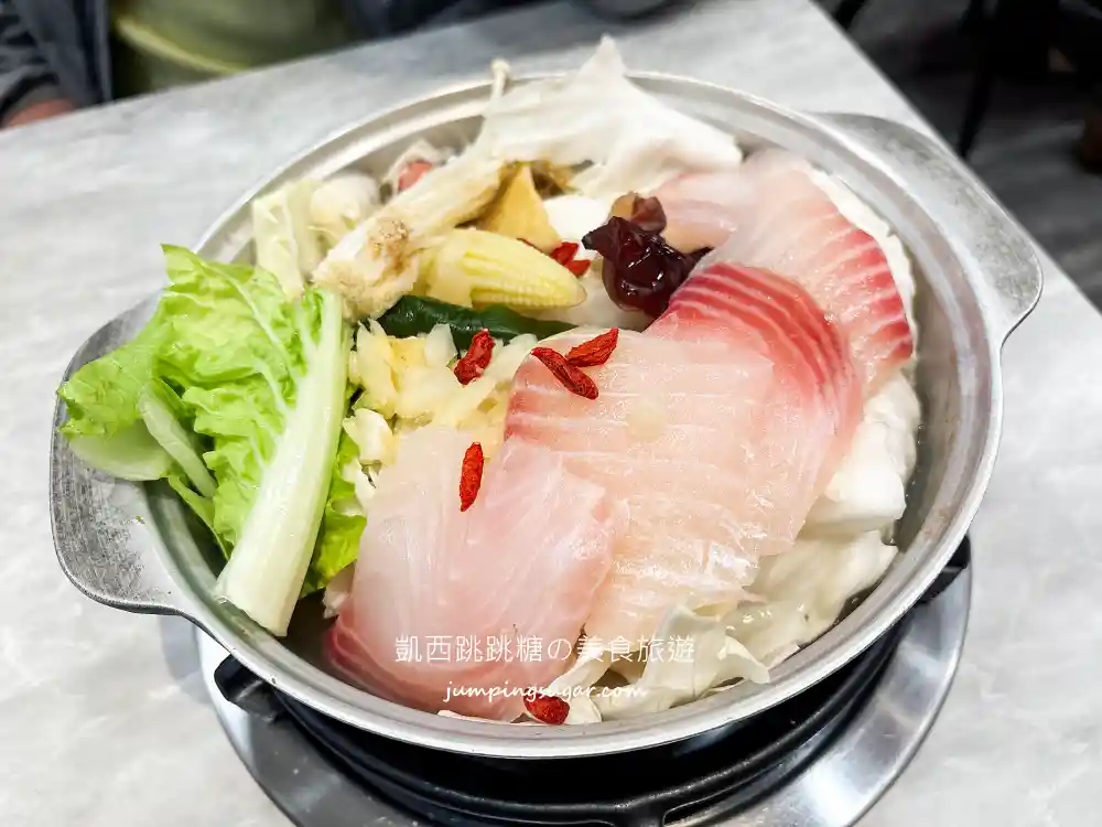 台北信義區平價火鍋,燒石鼎石頭小火鍋,一人只要170元吃到飽!(菜單價錢) 台北信義區平價火鍋,燒石鼎石頭小火鍋,一人只要170元吃到飽!(菜單價錢)