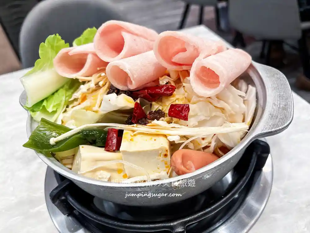 台北信義區平價火鍋,燒石鼎石頭小火鍋,一人只要170元吃到飽!(菜單價錢) 台北信義區平價火鍋,燒石鼎石頭小火鍋,一人只要170元吃到飽!(菜單價錢)